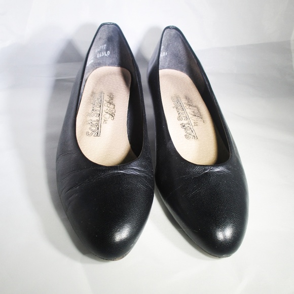 ladies black flat shoes size 6